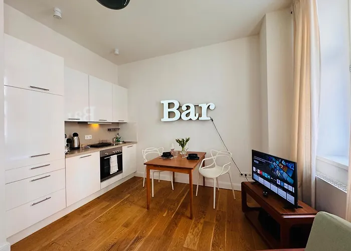 Apartament Charmantes 2-zimmer Altbau In Nippes *