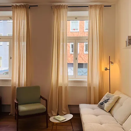 Charmantes 2-zimmer Altbau In Nippes Appartement *