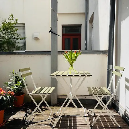 Appartement Charmantes 2-zimmer Altbau In Nippes