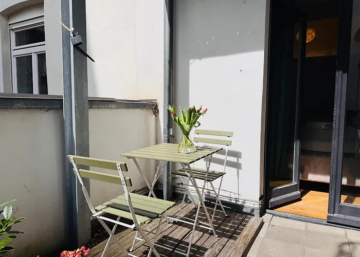 Apartamento Charmantes 2-zimmer Altbau In Nippes *