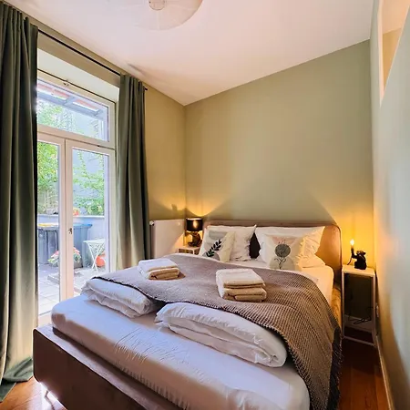 Charmantes 2-zimmer Altbau In Nippes *